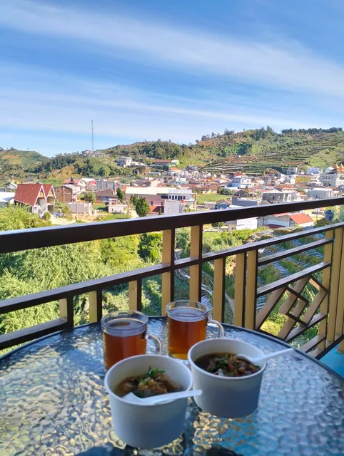 Karunia Homestay and Villa