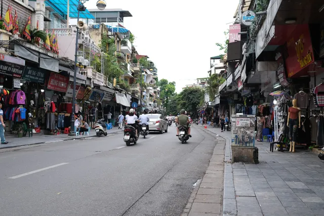Dong Kinh Nghia Thuc Square