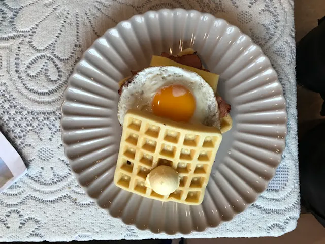 8To18 Breakfast&Brew