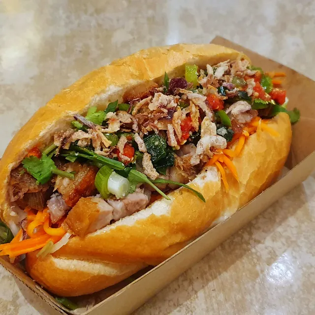 LA FRAICHE BÁNH MÌ
