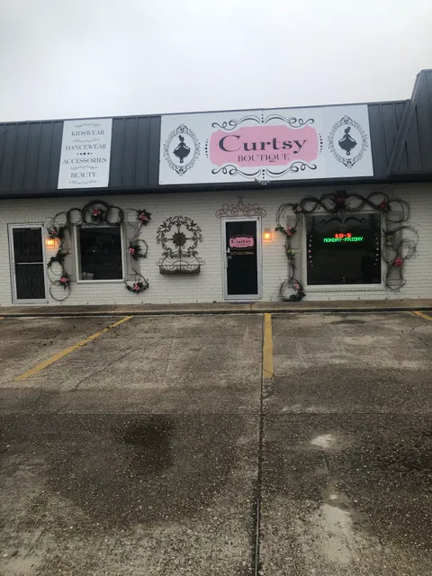 Curtsy Boutique