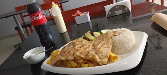 PIMPOLLO pastas,parrillas y comida marina Av.guardia peruana #645