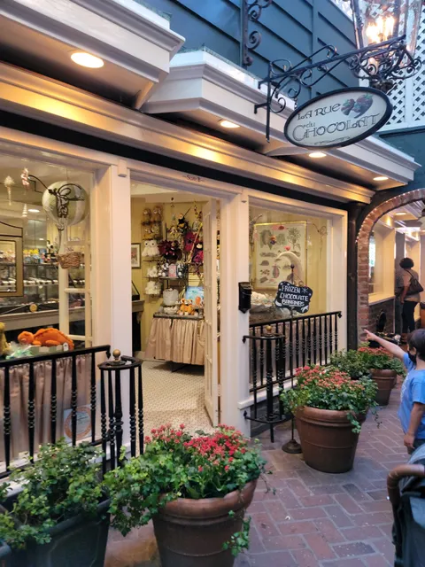 La Rue Du Chocolat