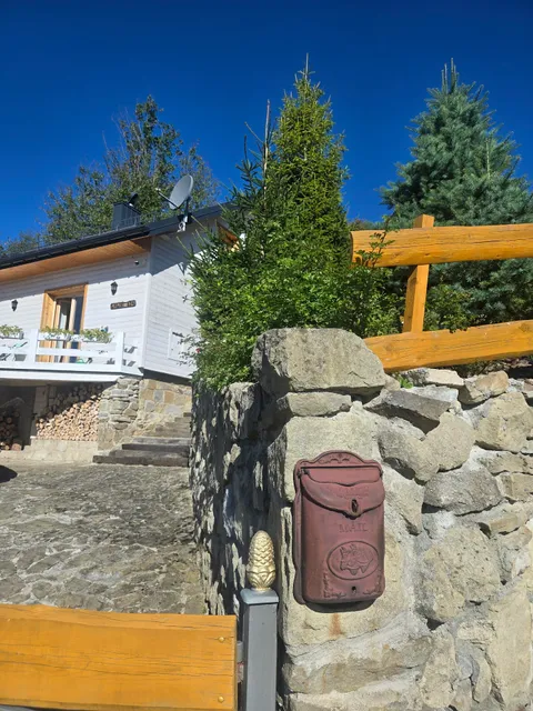 „Dom pod Kogutem” Laliki