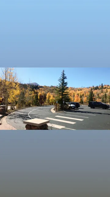 The Raven Restaurant and Bar at Three Peaks