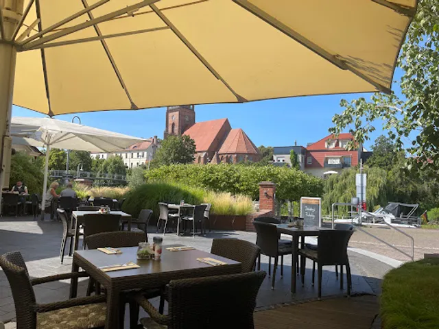 Restaurant u. Pension Zum Alten Hafen