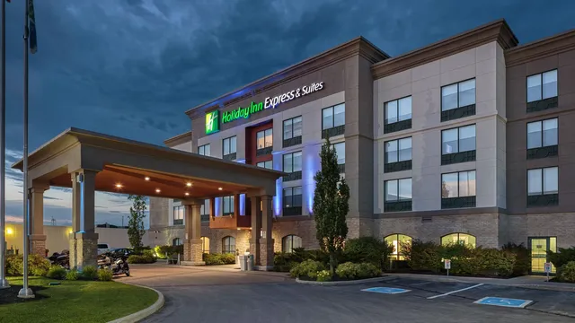 Holiday Inn Express & Suites Belleville by IHG