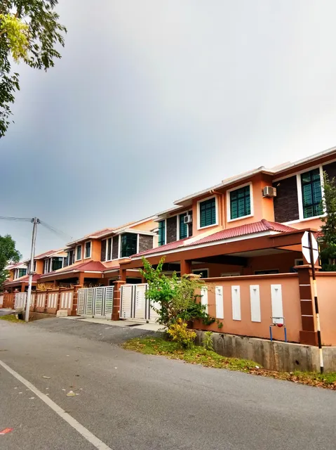 Dyanhomestay Taman Desa Idaman