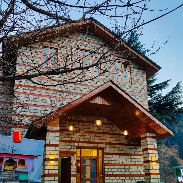 Manali Curve Resorts