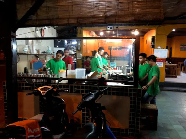 Roti Canai & Teh Tarik Warung Bunana