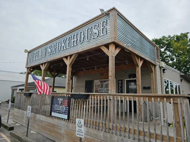 Outlaw Smokehouse