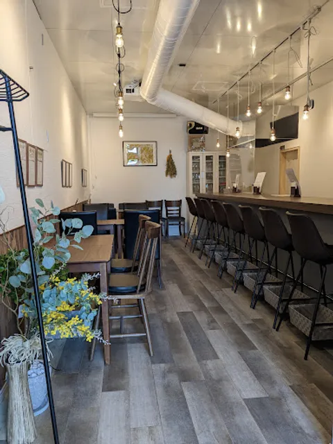 喫茶酒場ミモザ