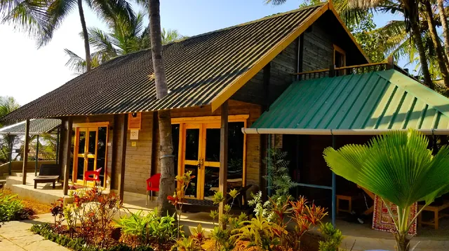 The Yuppi Hippi Hideout