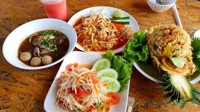 Boat Noodle Ao Nang & Thai food