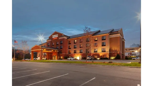 Fairfield by Marriott Inn & Suites Charlotte Matthews
