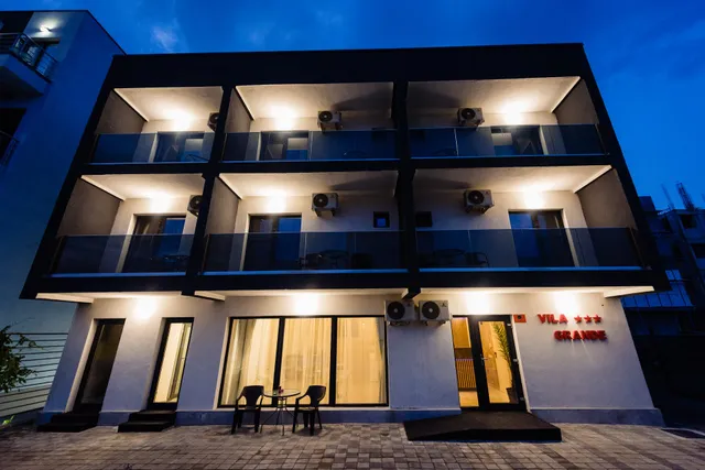 Vila Grande Mamaia Nord