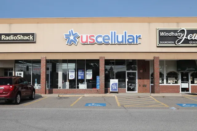 Authorized Retailer UScellular & T-Mobile