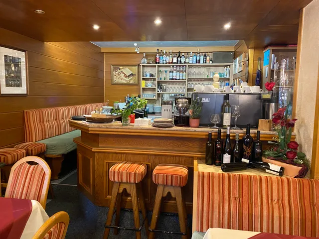 Inn Weisskugel Fam R & H Scheiber