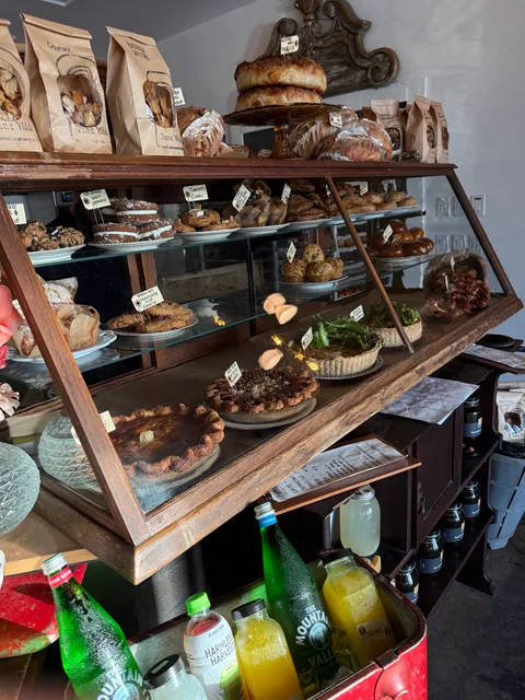 Jane and the Lion Bakehouse