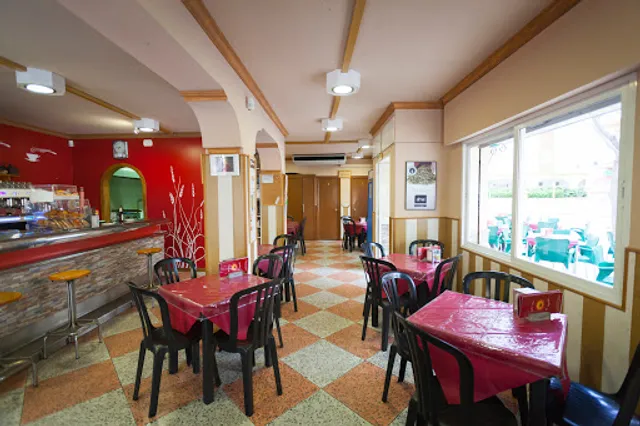 El Capricho Cafe - Bar