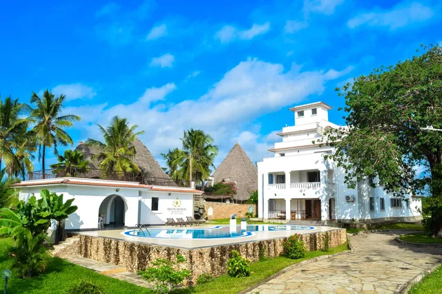 QUEENS CHATEAU BOUTIQUE VILLA