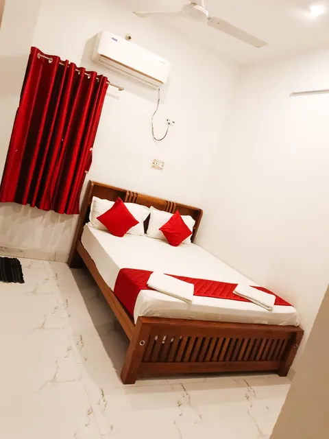 The temple view homestay