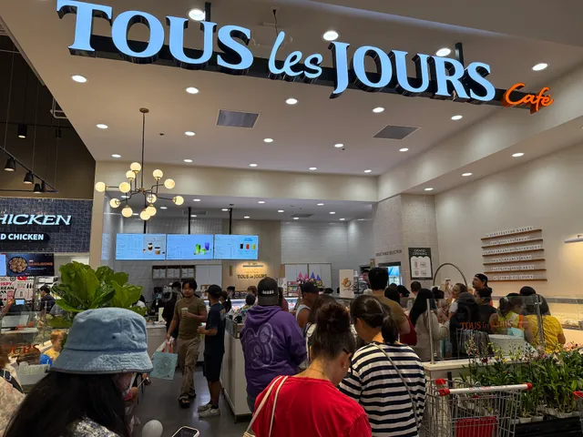 Tous les Jours Bakery