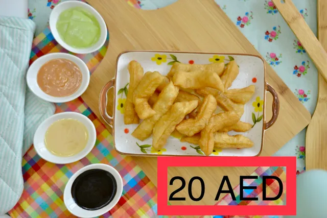 AT YAOWARAT (Mong Mee See Suk)