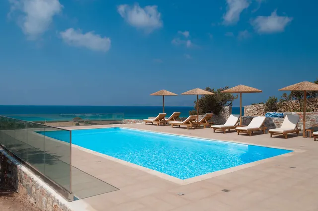 Phoenicia Naxos Luxury Apartments