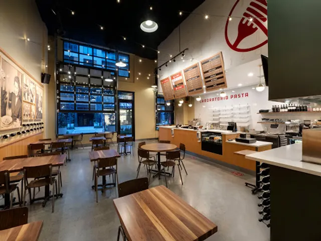 Due' Cucina Italian Restaurant - Totem Lake