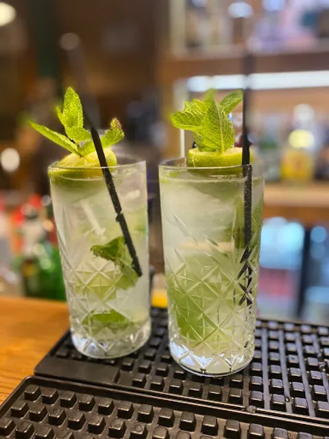 NIBIRU Planet Game - Cocktail & Lounge Bar