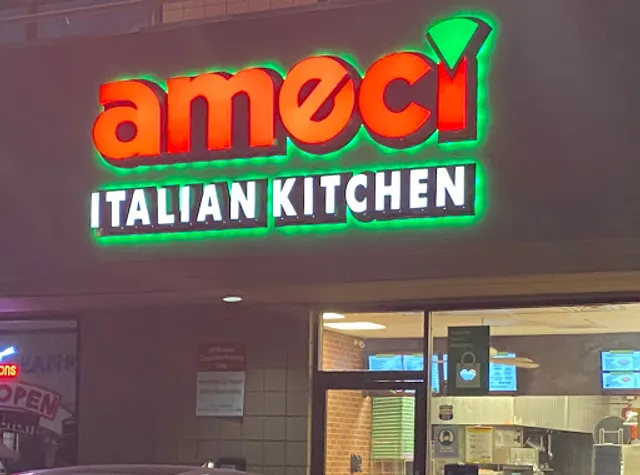 Ameci Pizza Kitchen - Sherman Oaks
