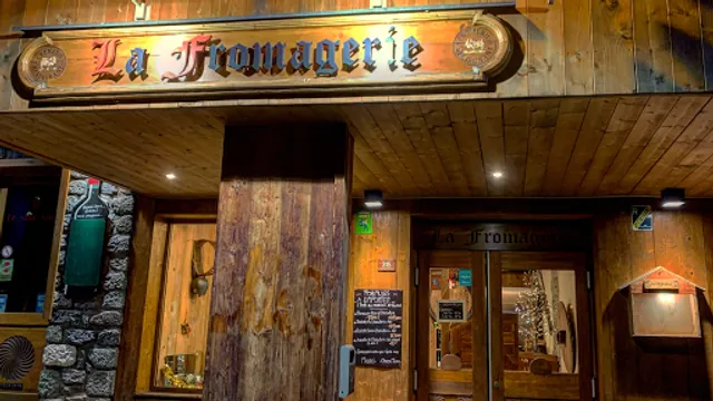 La Fromagerie Méribel ( Restaurant, Crémerie , Boulangerie )
