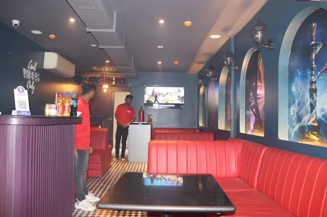 Mist cafe and lounge ( kyros)