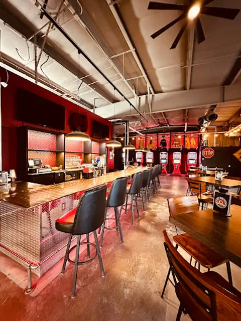 Firehouse Sports Pub AKA Dave's Firehouse: A Local Bar