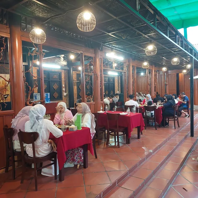 Halal Sunset Town Phu Quoc