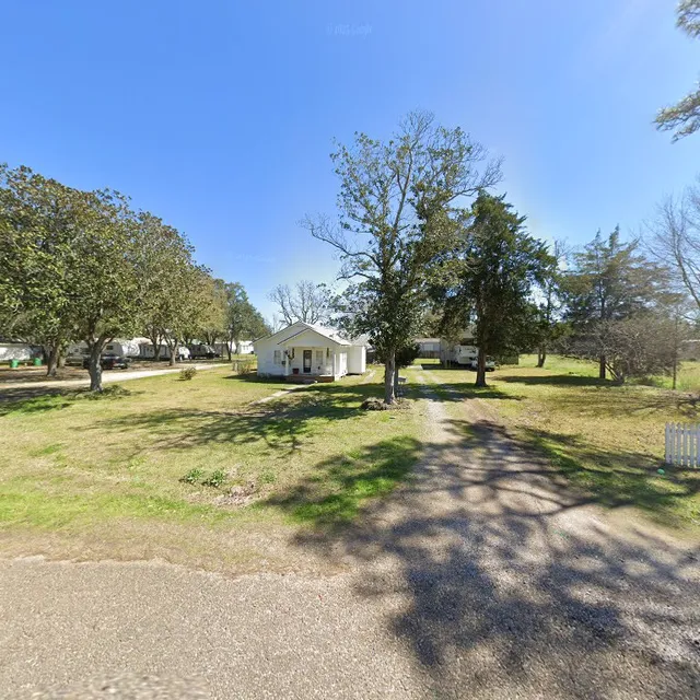 David's Trailer & RV Park