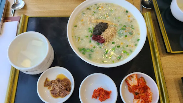 본죽&비빔밥cafe 군산대학교점