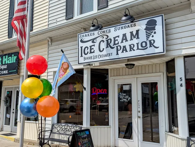 Bonnie Lee Creamery Ice Cream Parlor