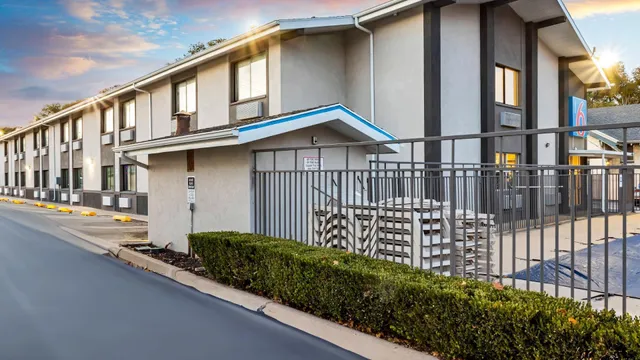 Motel 6 Ogden, UT- Downtown