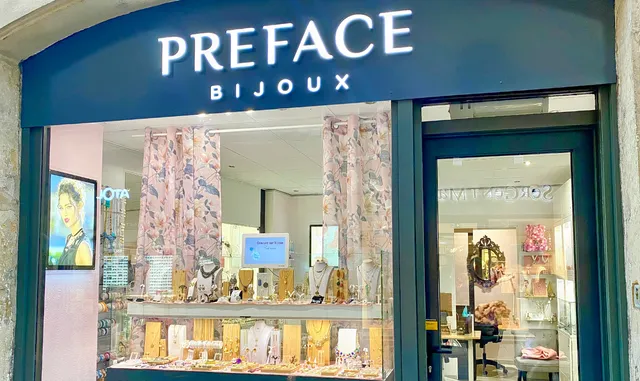 PREFACE BIJOUX