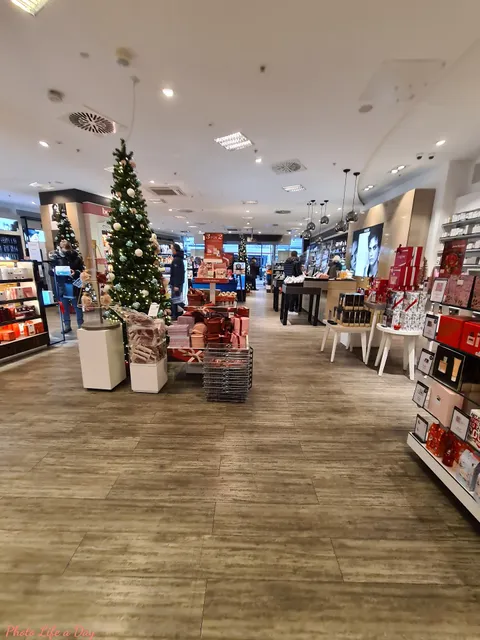 Douglas Augsburg Moritzplatz