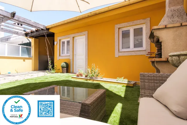 Perafita Yellow House - EcoHost
