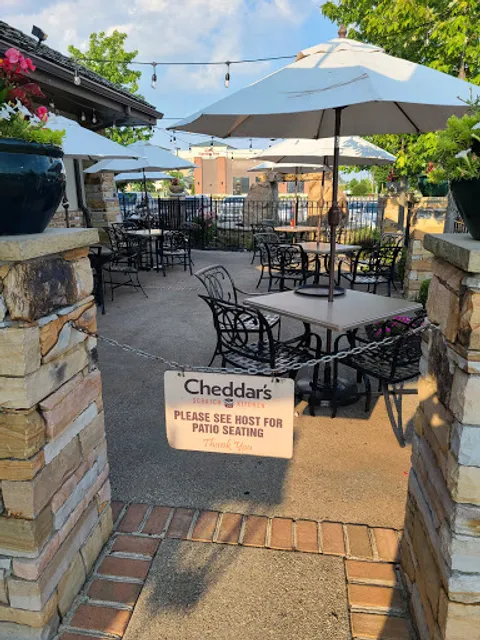 Cheddar's Scratch Kitchen