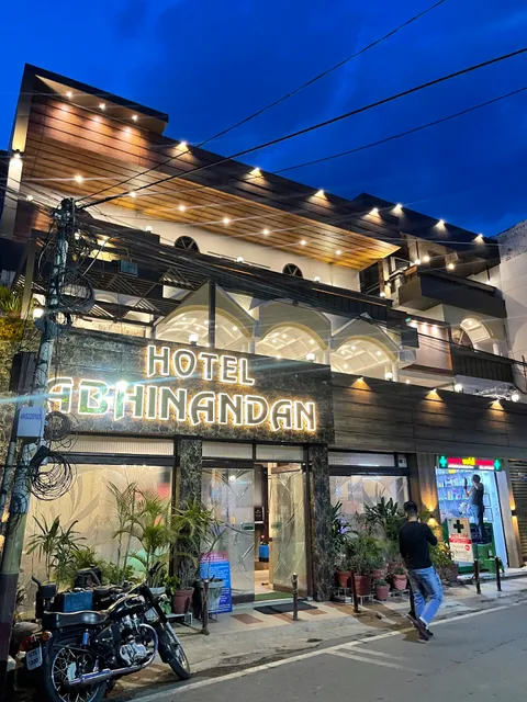 Abhinandan Hotel