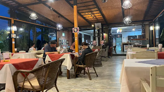 A garden restaurants อะกาเด็นท์