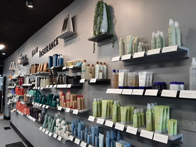 Strandz Salon & Threadz Boutique