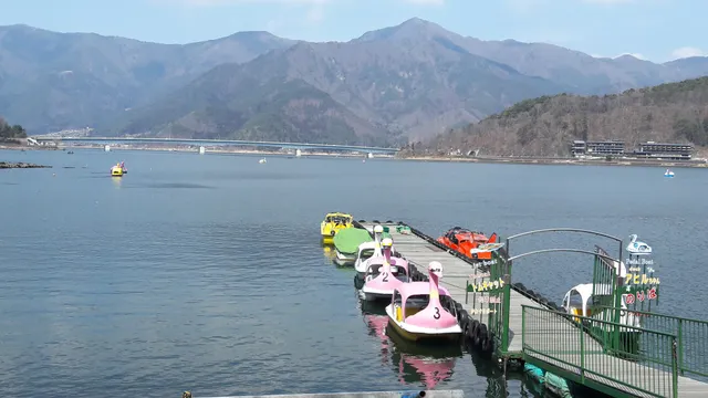 Lagoon Kawaguchiko 快速モーターボート 2番のりば