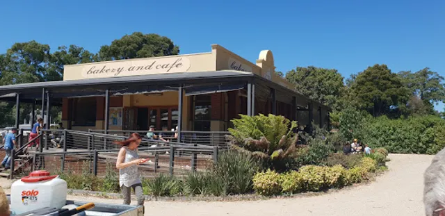 Flying Tarts Bakery & Cafe