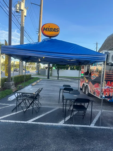 kazari sushi fusion & catering food truck